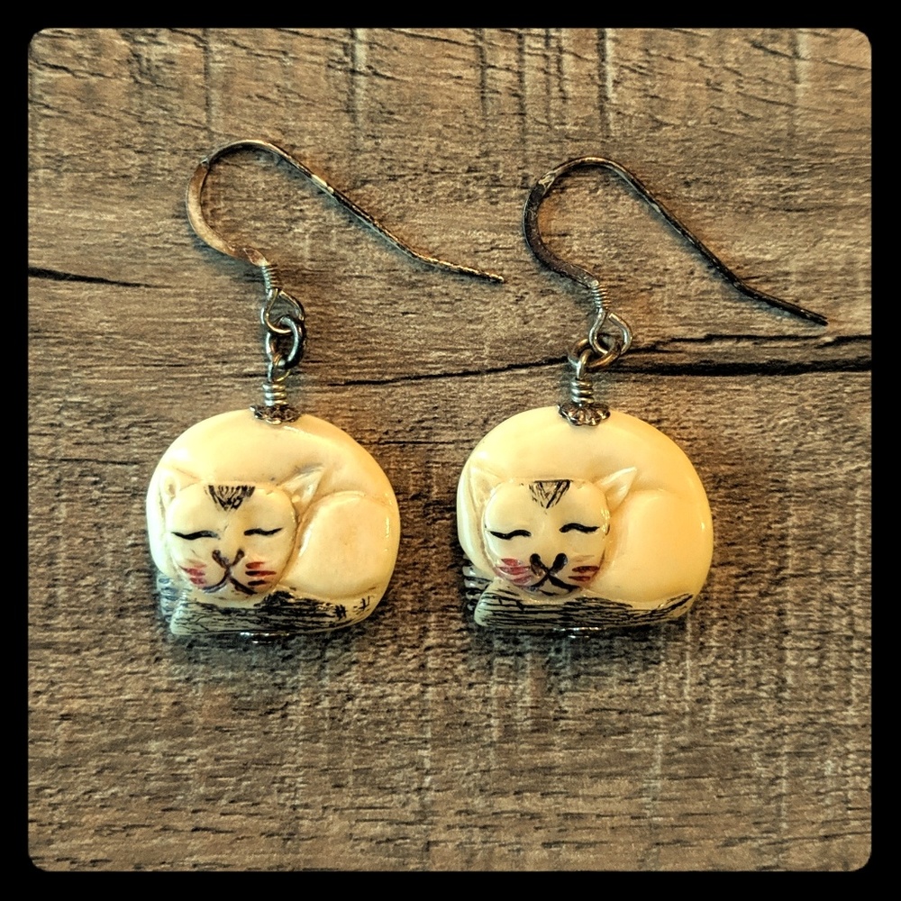 💫Host Pick👀 Handcrafted Cat Earrings 🐱🐱